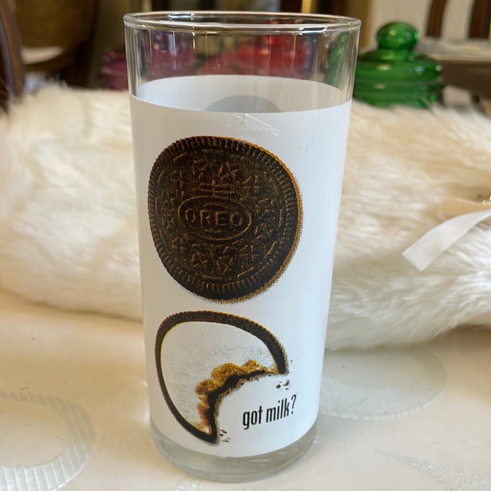 Oreo cookie Got milk? Drinking glass